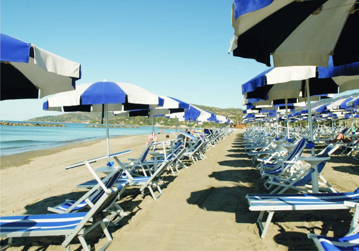 Hotel Stella Maris Casal Velino Exterior photo